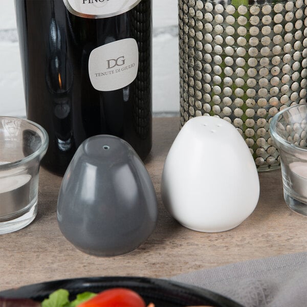 2 oz. Salt & Pepper Shaker – item 124PSP2 image 2