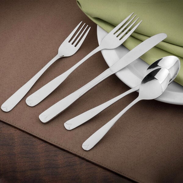 Walco Olde Towne 7 3/4" Medium Dinner Fork – item 9358405 image 2