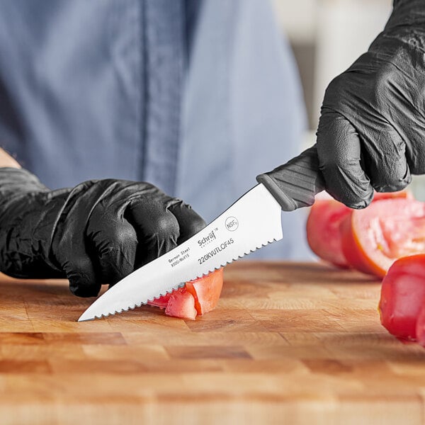 Schraf 4 1/2" Serrated Utility Knife w/ TPRgrip Handle – item 220KVUTLOF45 image 2