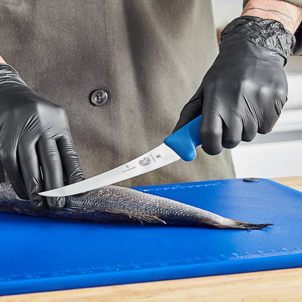 Victorinox 6" Boning Knife w/ Blue Fibrox Handle 5.6602.15 – item 3535660215 image 2