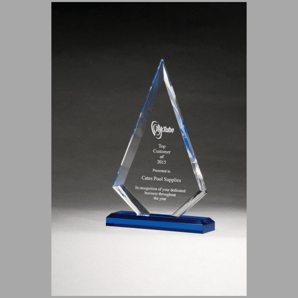 5.5" x 8.5" Arrow Series Clear Acrylic w/ Blue Award Plaque – item A6991
