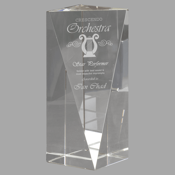 7" Crystal Triangl Frnt Pillar Award – item CRY3502L
