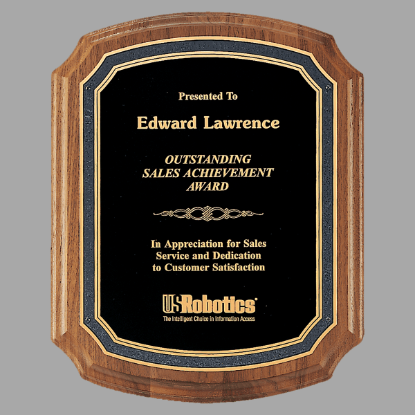 10.5" x 13" Walnut Plaque w/ Black/Gold Florentine Textured – item P3163