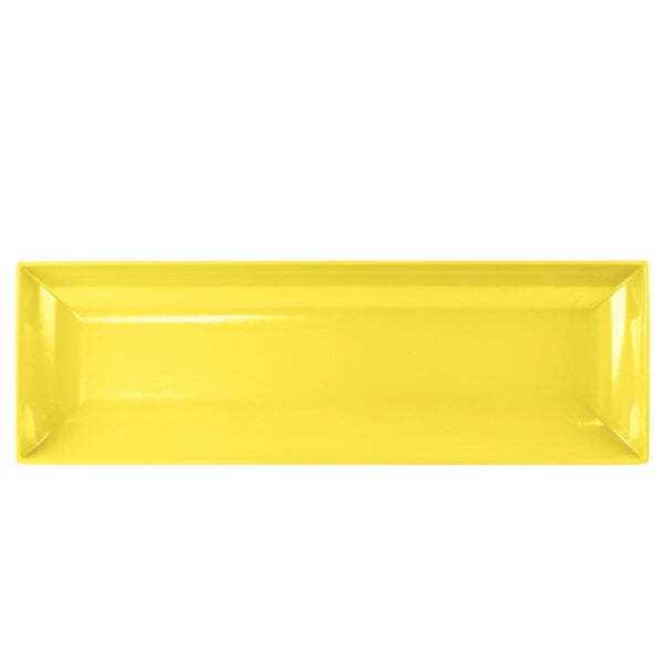 Tablecraft CW11047Y 25" x 8" Yellow Cast Serving Platter – item 80811047Y