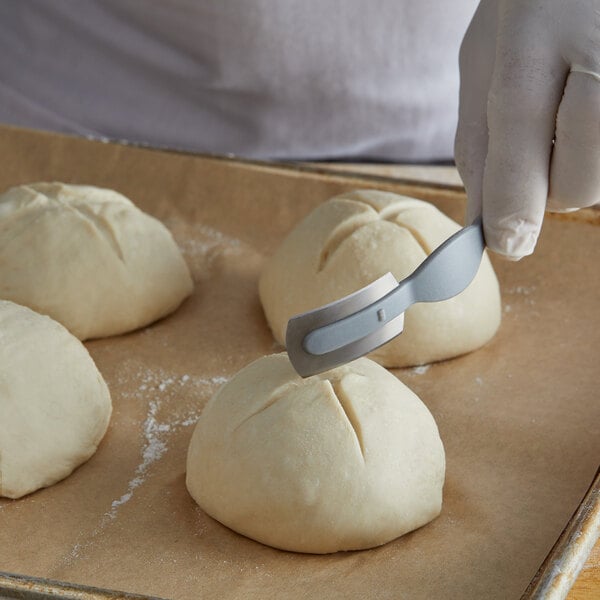 Mercer Culinary M35525 6" Double Edge Bread Lame / Knife – item 470M35525 image 2