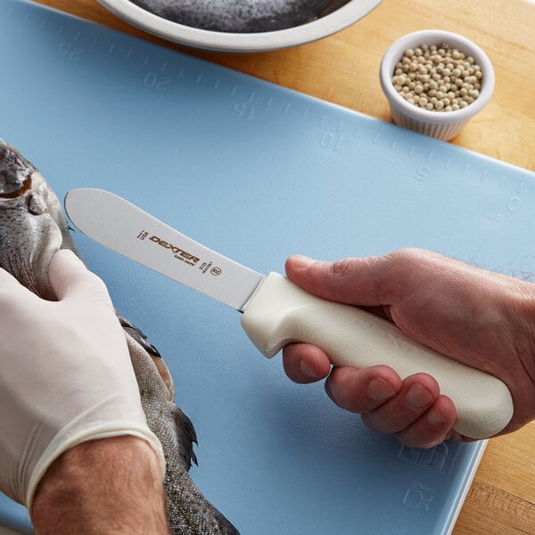 Dexter-Russell 10193 Sani-Safe 4 1/2" Slimming Knife – item 21010193 image 2