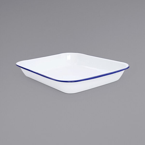 Crow Canyon Home V34BLU Vintage 3 Qt. White Serving Tray – item 206V34BLU