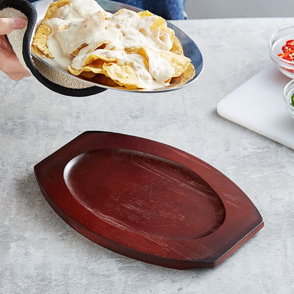 Choice 11" x 7" Oval Wood Underliner w/ Mahogany Finish – item 471ALSZ10WU image 2