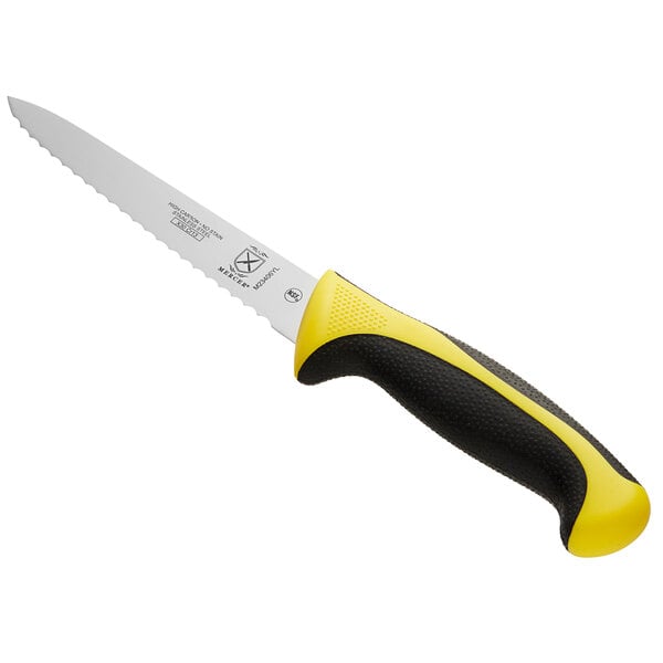 Me Utility Knife w/ Yellow Polypropylene & Santoprene Handle – item 470M23406YL