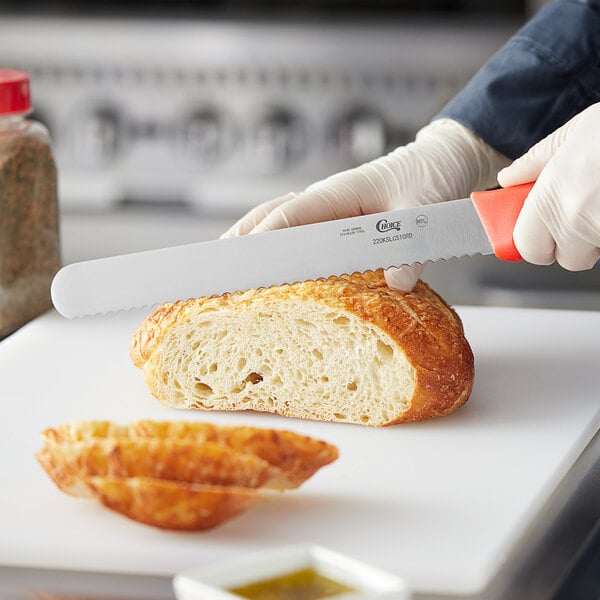 Choice 10" Serrated Edge Slicing Bread Knife w/ Handle – item 220KSLCS10RD image 2