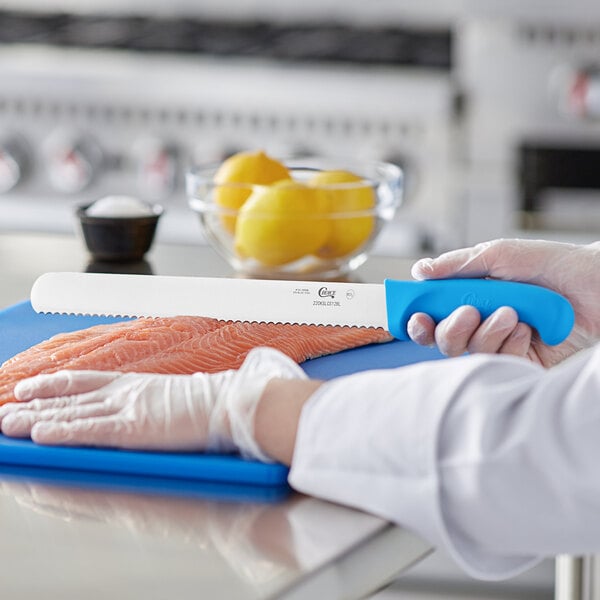 Choice 12" Serrated Edge Slicing Bread Knife w/ Handle – item 220KSLCS12BL image 2