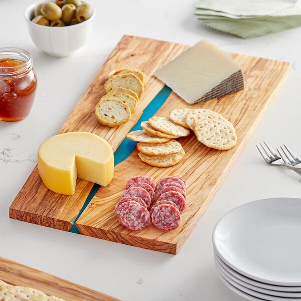 American Metalcraft Serving Board w/ Blue Polyresin Streak – item 124OWP18