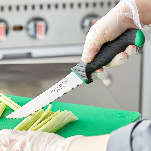Schraf 6" Serrated Utility Knife w/ TPRgrip Handle – item 220VUTLSRGR6 image 2