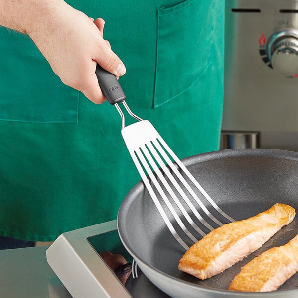 OXO 1130900 Good Grips 7 3/4" Fish / Egg Turner / Spatula – item 2971130900 image 2