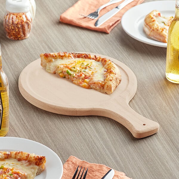 Choice 10" Round Serving Board w/ Handle – item 164BBR10