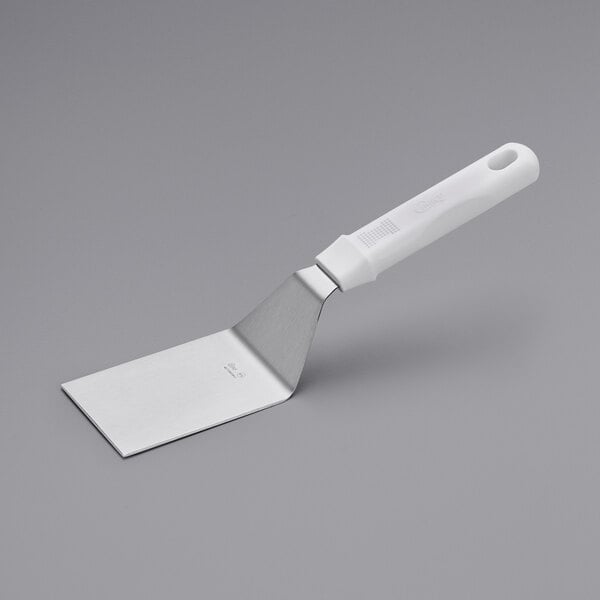 Choice 4" x 3" Beveled Turner w/ White Polypropylene Handle – item 407TRNRSW43
