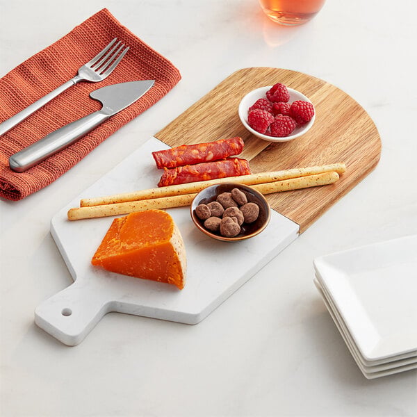 Acopa 14" x 7" Acacia Wood and Serving Board w/ Handle – item 303SBMW167