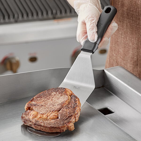 Choice 8" Perforated Turner w/ Polypropylene Handle – item 407TRNRPB83 image 2