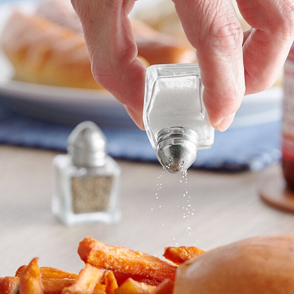 Choice 0.5 oz. Mini Salt & Pepper Shaker – item 176GL5SP image 2
