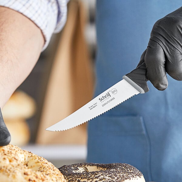 Schraf 5" Serrated Utility Knife w/ TPRgrip Handle – item 220VUTLYSRD5 image 2