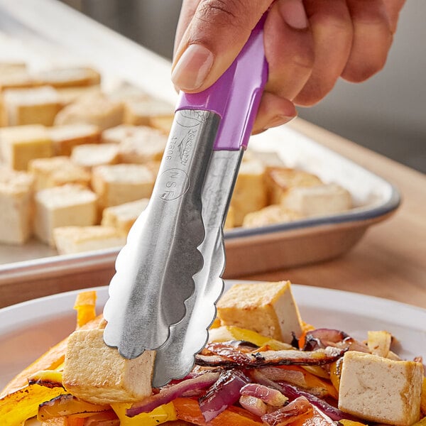 Vollrath 4780680 Jacob's Pride 6" Scalloped Tongs w/ Purple – item 9224780680 image 2