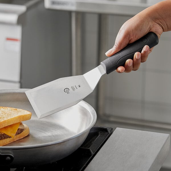 Mercer Culinary M18740 Millennia 5" x 3" Heavy Duty Turner – item 470M18740 image 2