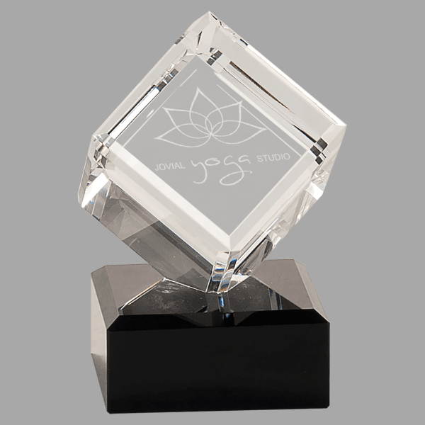 4.5" Crystal Cube with Black Base – item CRY6619S