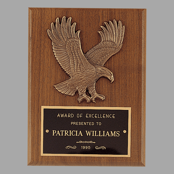 6" x 8" Sculptured Relief Eagle & Engravable Black Plaque – item P1784