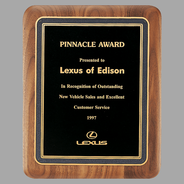 8" x 10.5" Walnut Plaque w/ Black/Gold Florentine Textured – item P3156